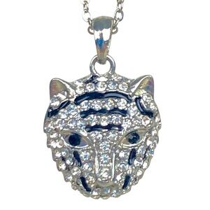 NEW * Rhinestone Tiger Face Necklace Pendant